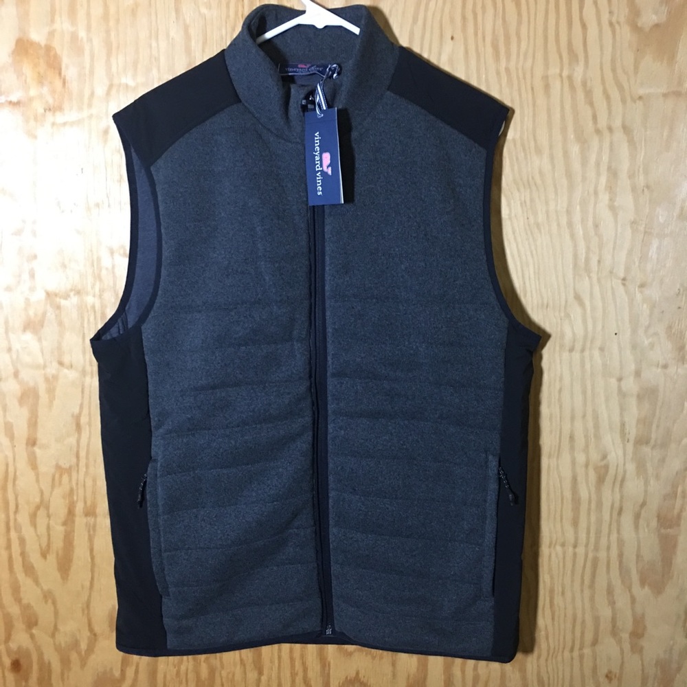 Vineyard Vines Mens Performance Sweater Vest.